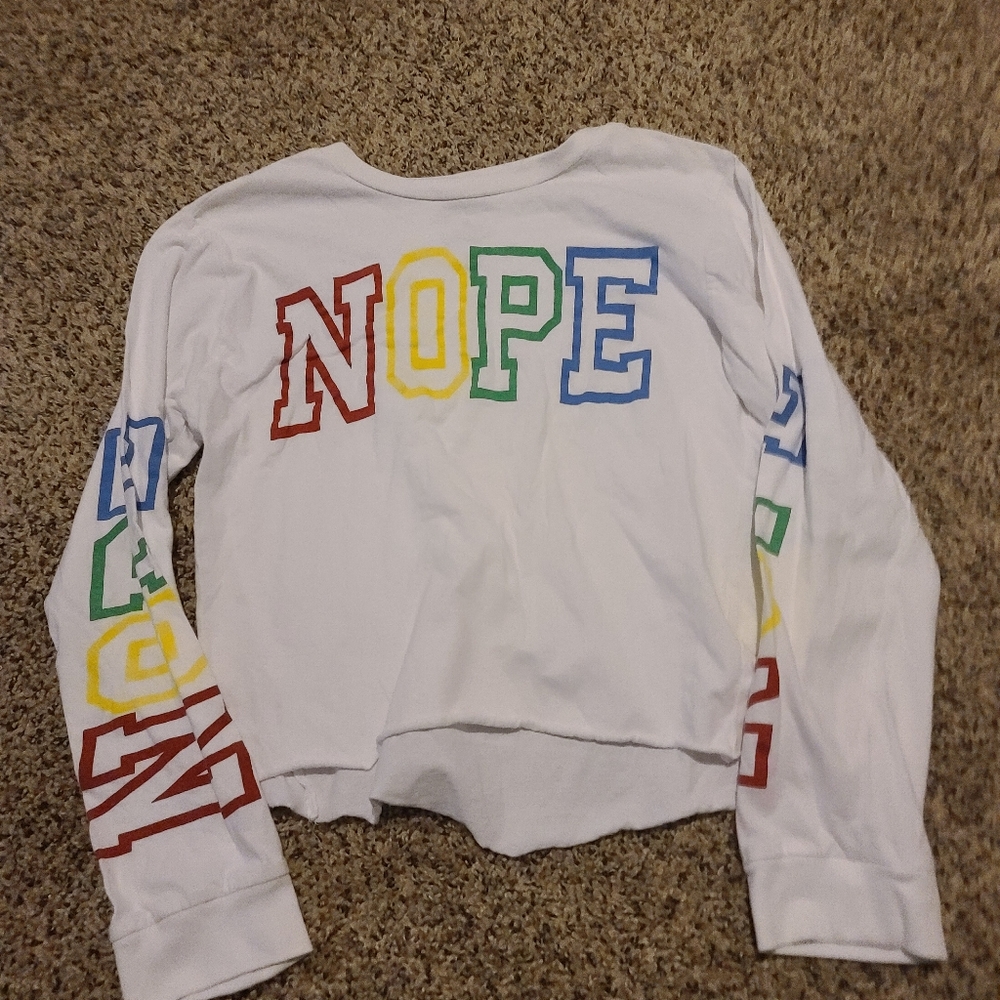 Long sleeve crop top